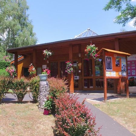 Vvf Aubrac Hotell Chaudes-Aigues Eksteriør bilde